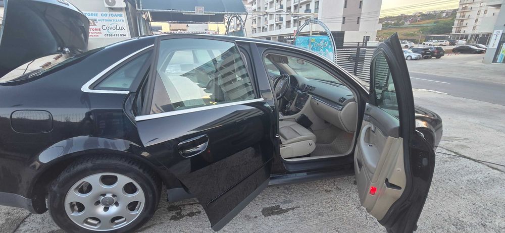 AUDI A4 2004 — imagine 2