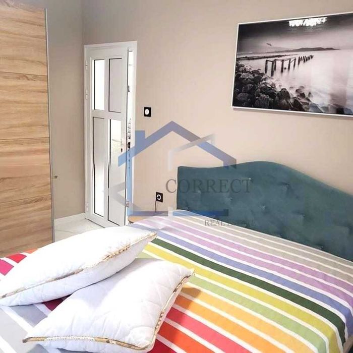 Дава се под наем Тристаен апартамент в Варна, Гръцка махала - 70 кв.м за 612 € - Снимка #2