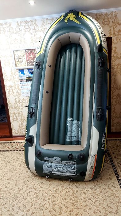 Лодка надувной в идеальной состояний