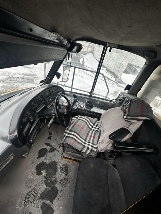 Dumper Caterpillar 730