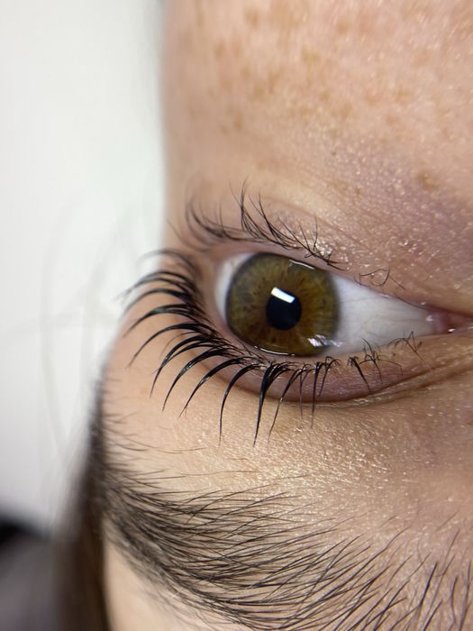 Наращивание и ламинирование ресниц