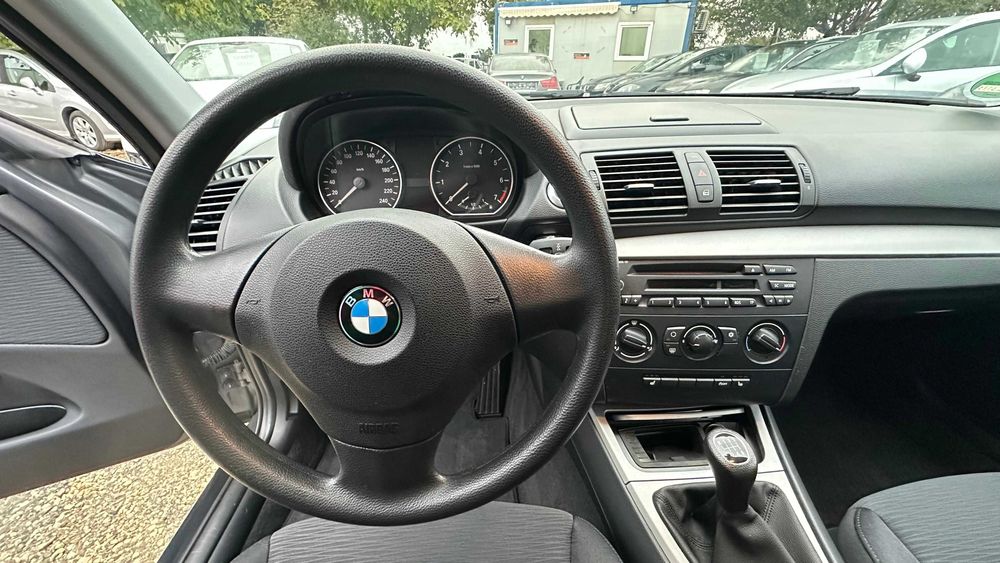 BMW Seria 1 2009 — imagine 4