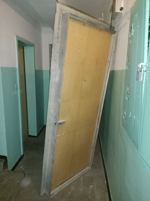 Дверь металлическая