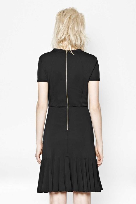 French Connection чисто нова рокля