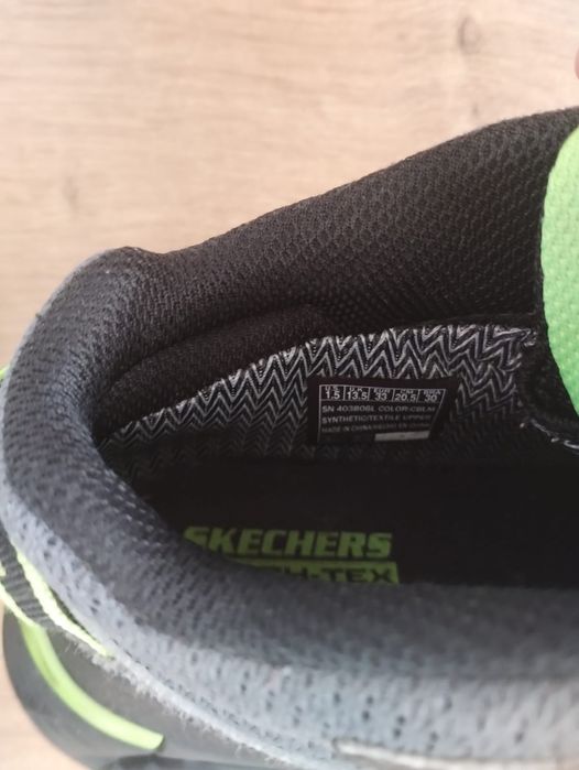 Vând ghete iarna impermeabil Sketchers 33