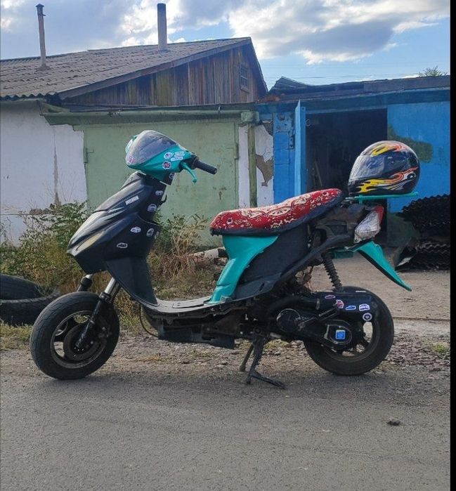 Продаю скутер  китайца 120кубов