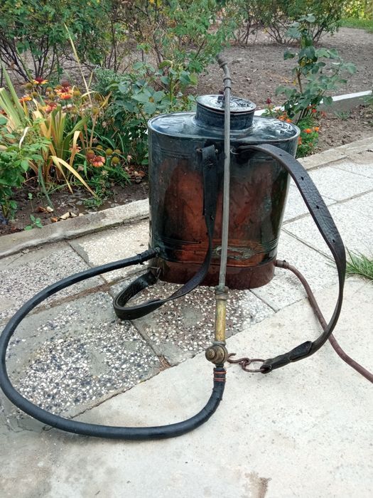 Медна пръскачка за лозя