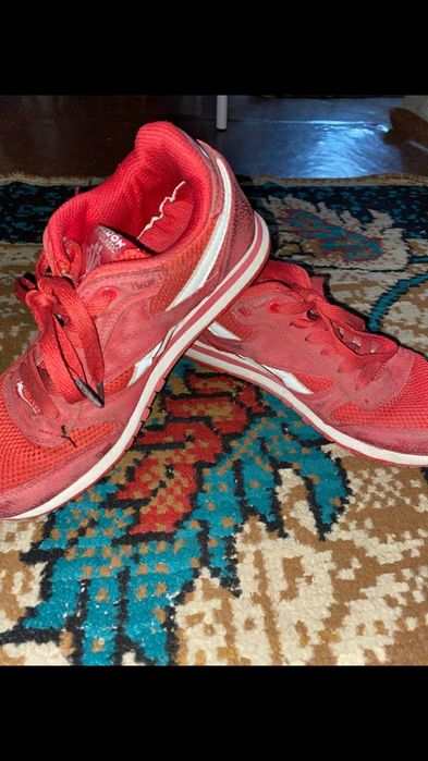 кроссовки на подростка