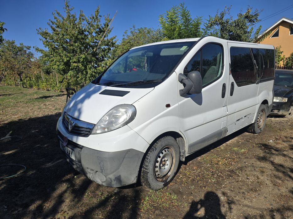 Opel Vivaro Volan Dreapta