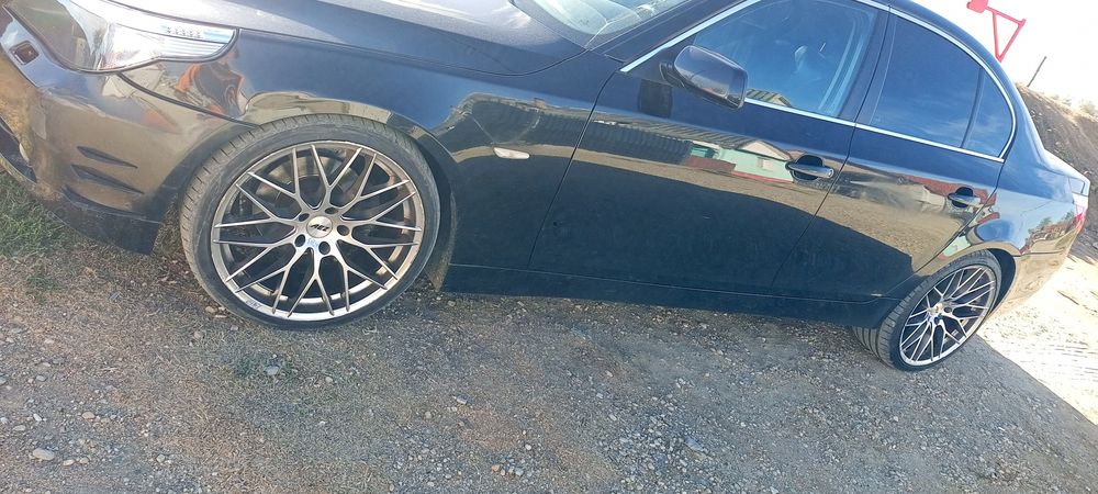 Schimb cu alte jante jantele sunt 275.35.20.spate 235.35.R20 fata.