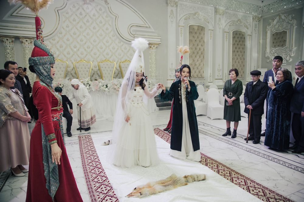 Продаю платье на узату.