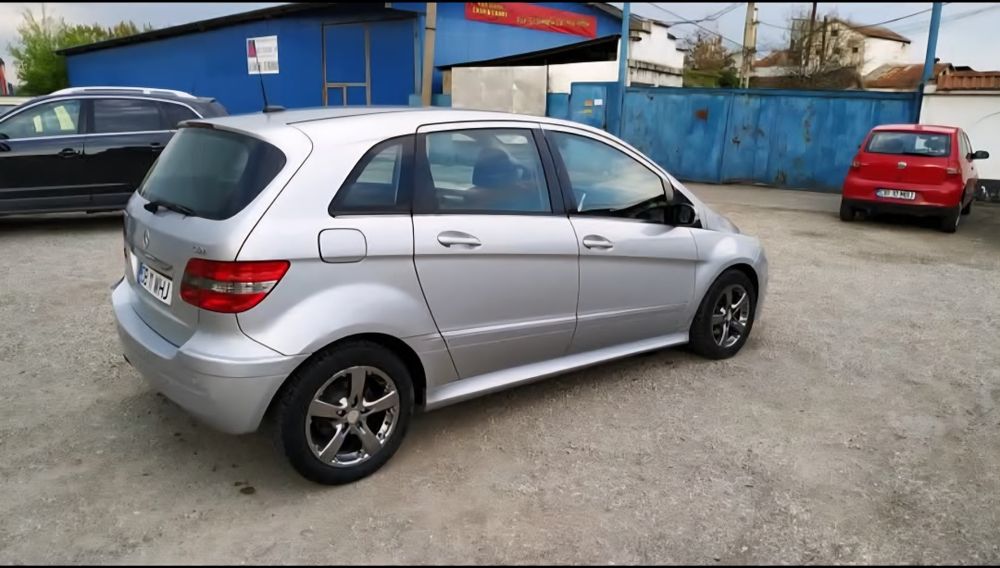 Mercedes B200, 2l diesel, 140cp, automata