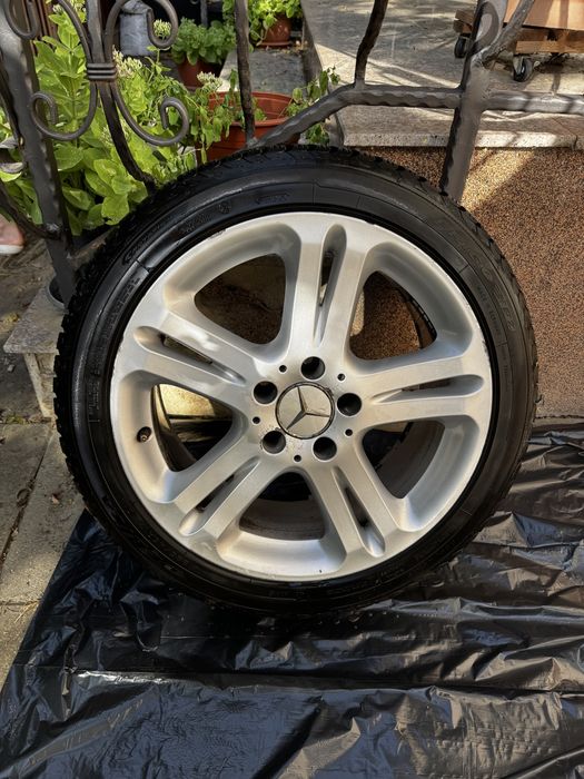 Jante originale Mercedes W211 R17 + anvelope iarnă Debica 235/45 R17