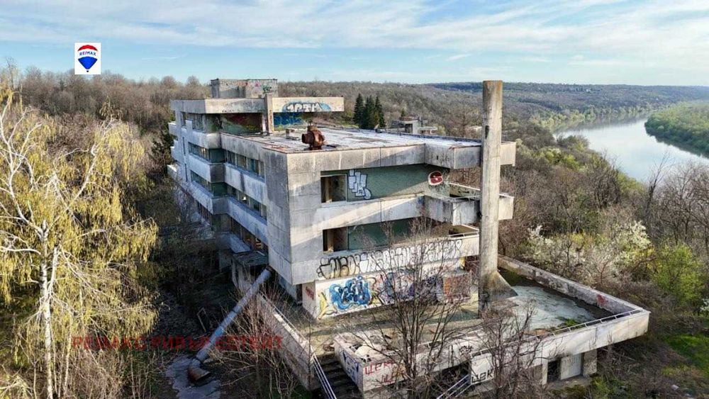 Продава се Хотел в Русе, Долапите - 2317 кв.м за 145 €/кв.м - Снимка #11