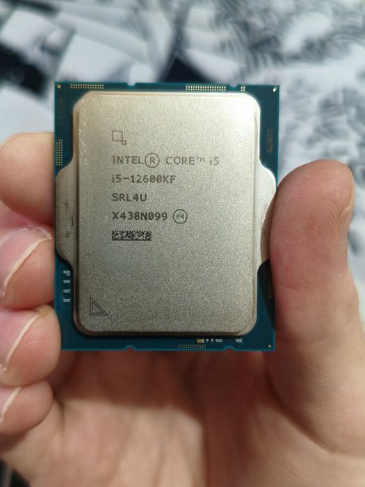 Intel CORE i5 12600kf