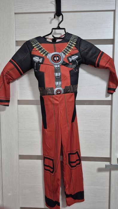 Костюм супергерои по 3000 тенге.