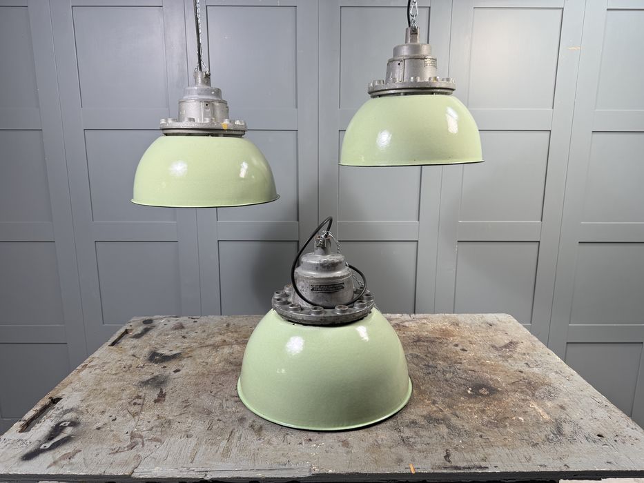 Индустриални лампи - пендели Р390