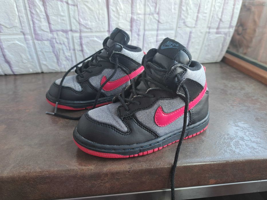 маратонки за момиче кецове,спортни обувки Nike,найк,номер 25,5