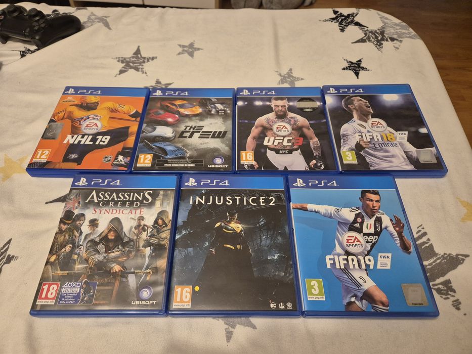 Ps4 pro 1TB cu 19 jocuri si 2 controllere