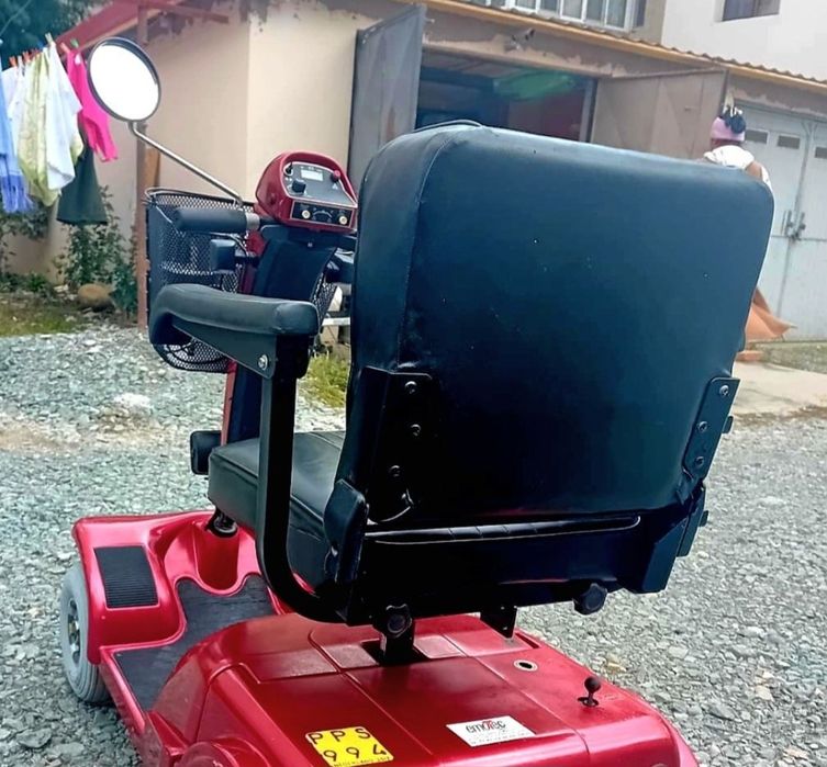 Carut scuter electric pentru persoane cu dizabilități sau handicap 10 km/h