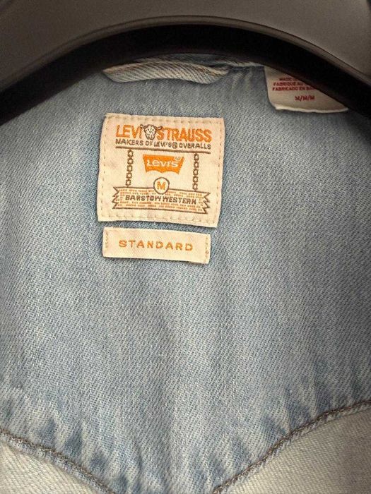 Продам рубашку Levis