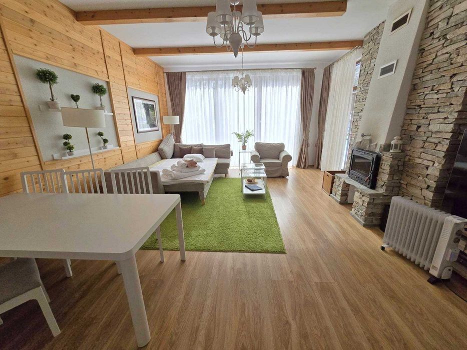 Еднофамилна къща в затворен комплекс до Пирин голф, район Разлог