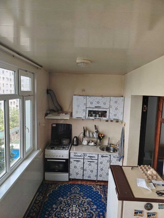 Срочно...Сергели 8 2 хона 5-этаж 9 этажка 2/6 балкон+лифтовой