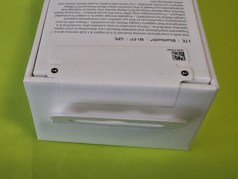 ЗАПЕЧАТАН 40mm Samsung watch 8 LTE Гаранция Yettel 2028 Graphite | Сив