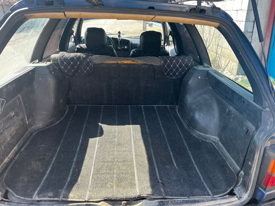 Продам пассат б3 на ходу обьем 1.8 моно