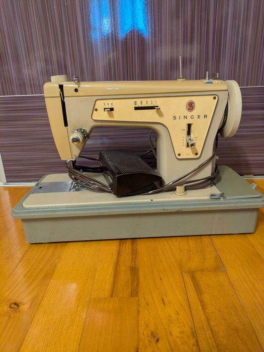 Mașina de cusut Singer