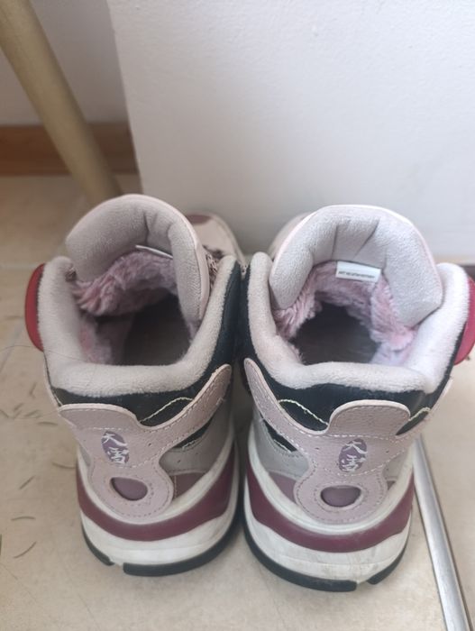 Треккинговые зимние ботинки 39р