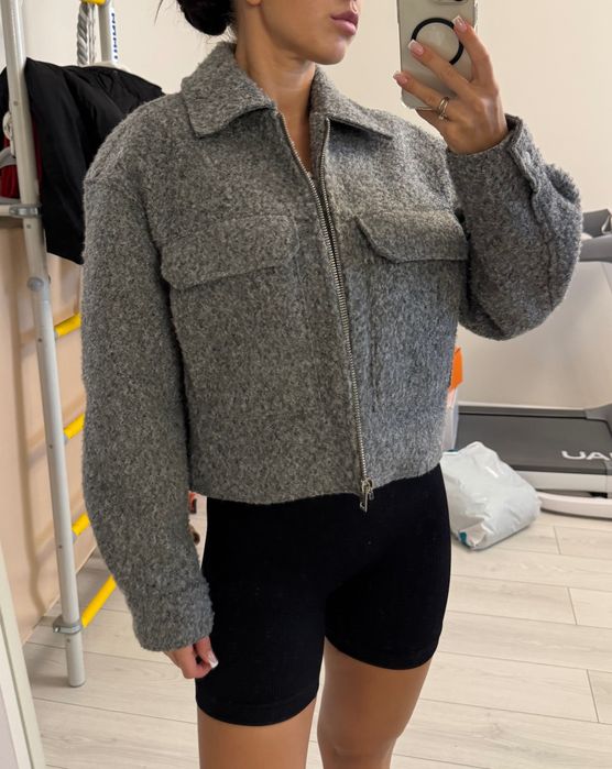 Продам куртку Zara