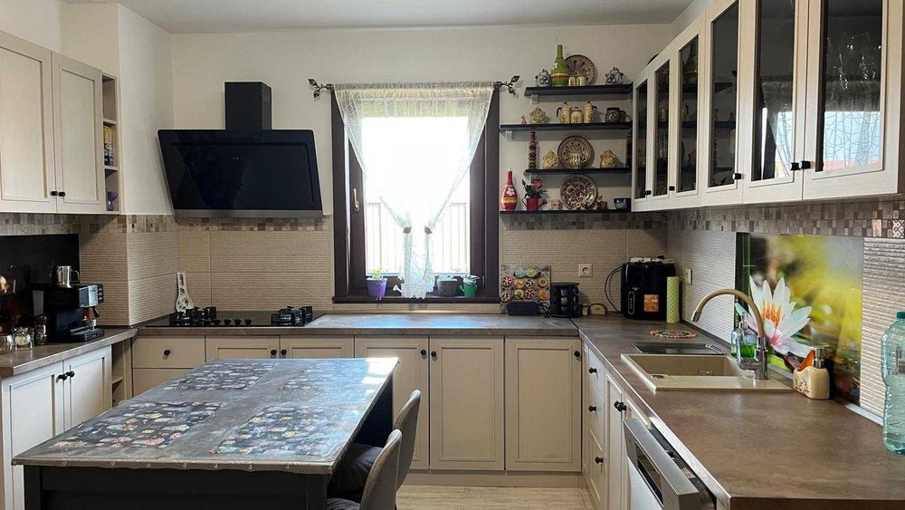 Casa 4 Camere+Birou,3 Bai,190 mp Utili,586 mp Teren,Cu Pompa Caldura NIBE,Eficienta Energetica,Comision 0%
