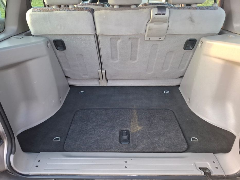 Vînd land rover freelander td4