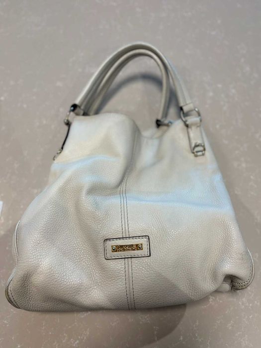 Дамска бежова чанта Musette от естествена кожа