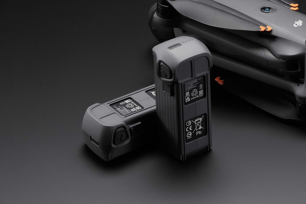 Pret FIX 1 acumulator DJI Mavic 4 Pro Intelligent Flight Battery 6654mAh GARANTIE 12/2026 in STARE ca NOUA model BWX341-6654-14.32