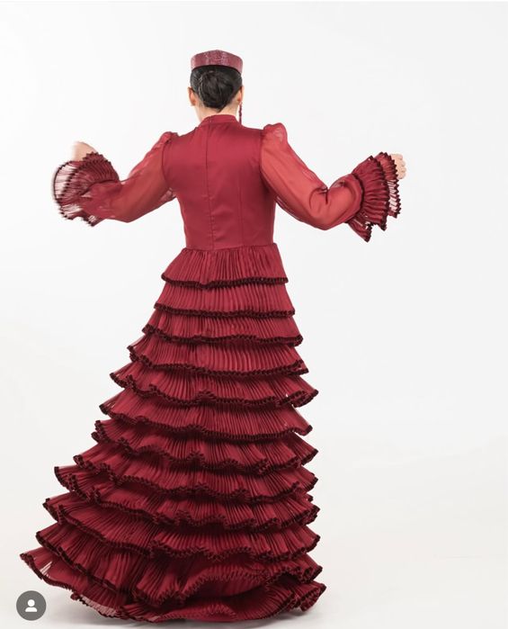 Казакстанский бренд платья