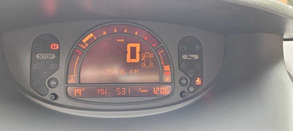 Renault Modus - An 2006 - 1.6 Benzina