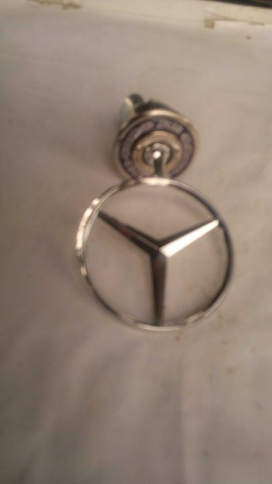 Предна емблема Мерцедес