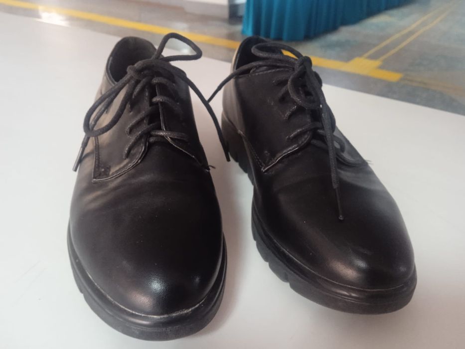 Продам женскую обувь