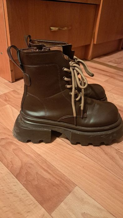 Продам ботинки демисезонные