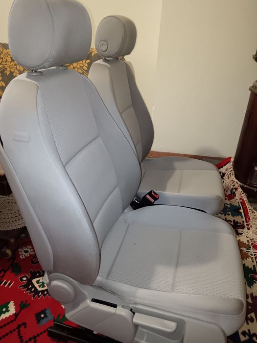 Комплект  седалки с кори и подлакатник за Ауди А6 4ф авант