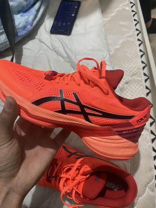 Asics krasofka yangi kiyilmagan