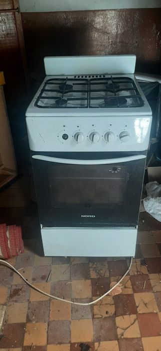 Продам газ плиту