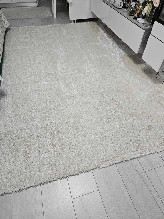 Covor fir lung pufos(200X300) si 3 traverse (80X150)- proaspat spalate