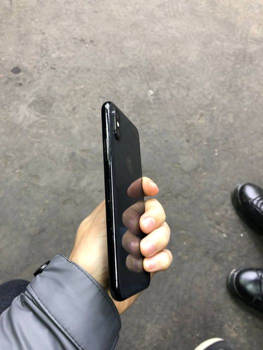 iPhone Xs 64 gb America