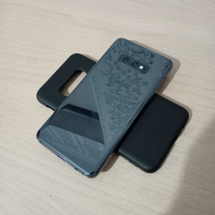 Samsung s10е 128гб