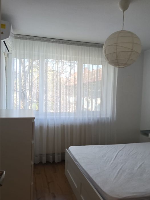 Inchiriez apartament cu 2 camere