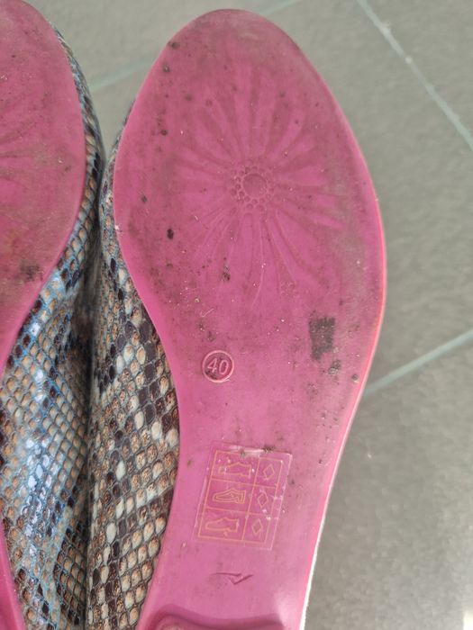 Дамски мокасини в интересен десев