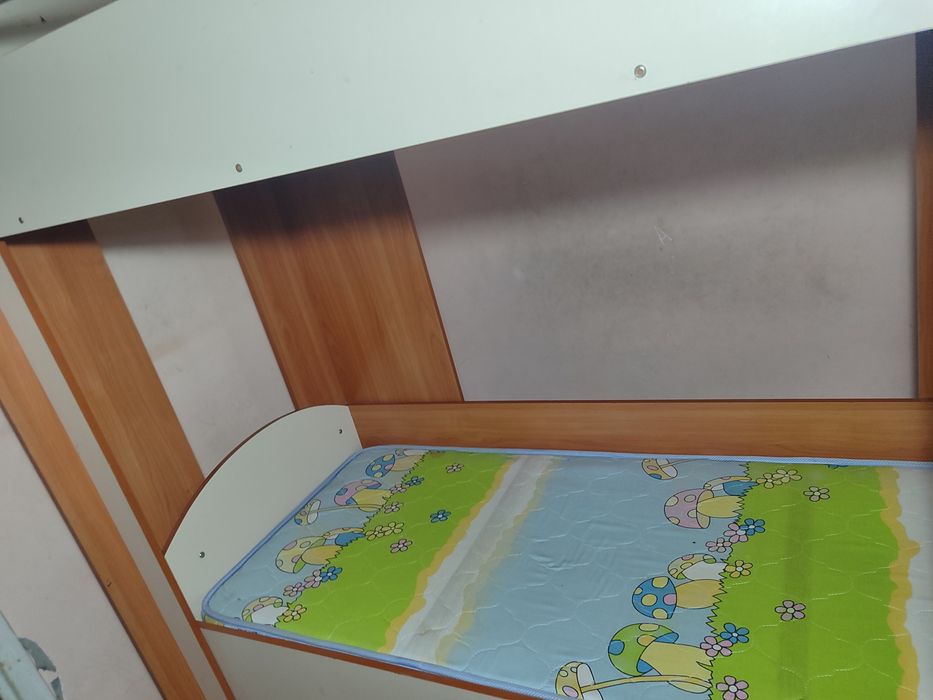 Продаю двухъярусную кровать